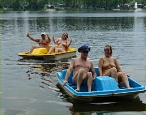 lake como paddle boats usa destinations